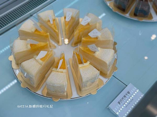 [台中西屯]qn dessert:逢甲玻璃窗咖啡廳、招牌千層