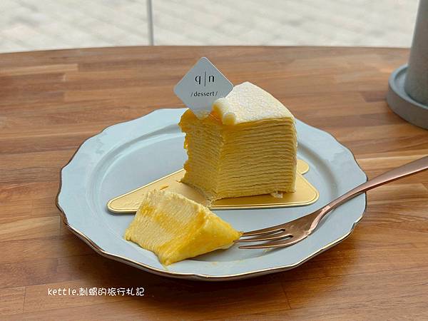 [台中西屯]qn dessert:逢甲玻璃窗咖啡廳、招牌千層