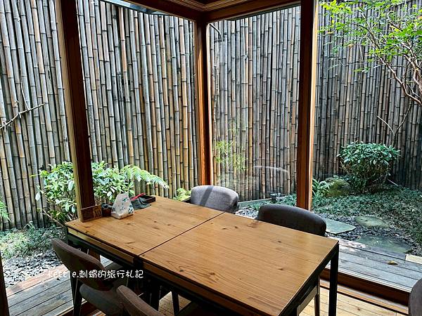 [台中中區]三津製麵249老宅店:90年手工麵文化、禪意素食