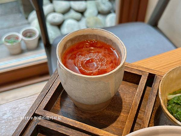 [台中中區]三津製麵249老宅店:90年手工麵文化、禪意素食