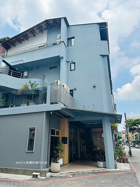 [台中西區]Brewsome coffee美術館店:提供鹹食