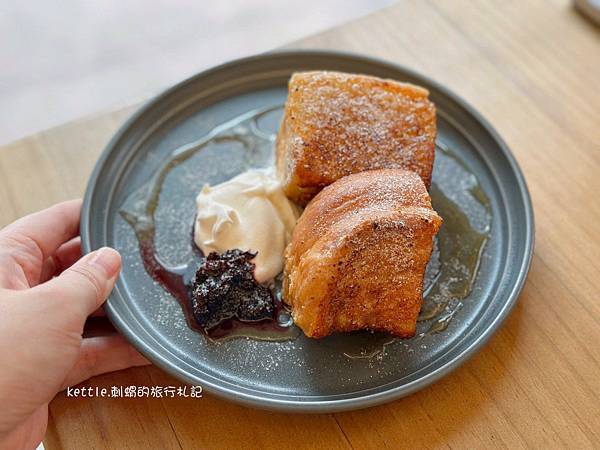 [台中西區]Brewsome coffee美術館店:提供鹹食