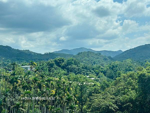 [南投新景點]大白咖啡:獨棟景觀咖啡廳、欣賞魚池山景