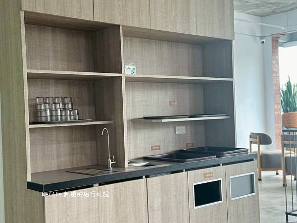 [南投新景點]大白咖啡:獨棟景觀咖啡廳、欣賞魚池山景