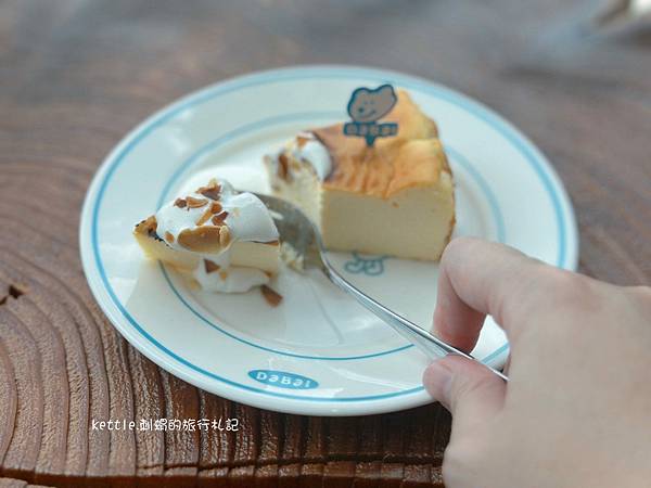 [南投新景點]大白咖啡:獨棟景觀咖啡廳、欣賞魚池山景