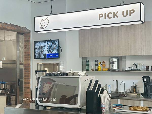 [南投新景點]大白咖啡:獨棟景觀咖啡廳、欣賞魚池山景