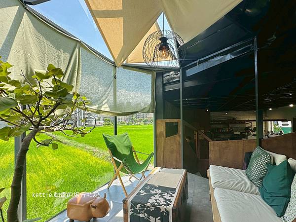 [桃園新景點]茉莉咖啡2號店:稻田旁的露營車咖啡廳、飯糰早午