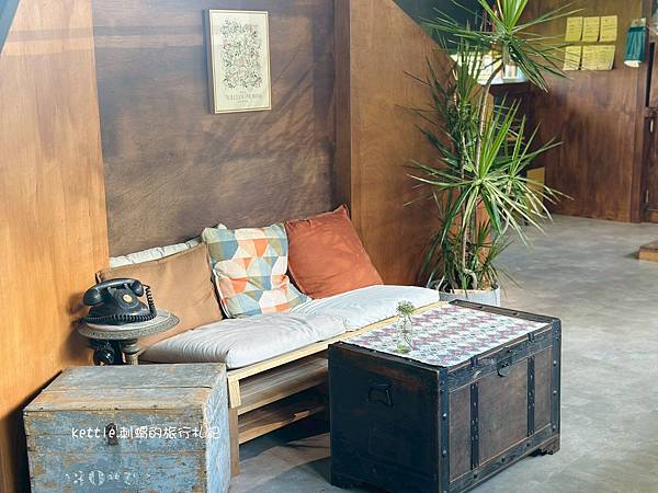 [桃園新景點]茉莉咖啡2號店:稻田旁的露營車咖啡廳、飯糰早午