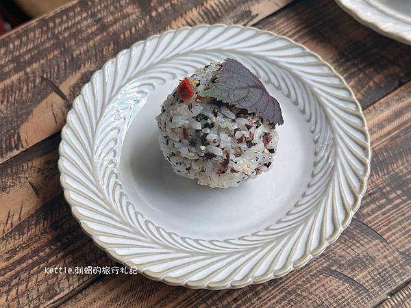 [桃園新景點]茉莉咖啡2號店:稻田旁的露營車咖啡廳、飯糰早午