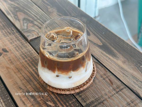 [桃園新景點]茉莉咖啡2號店:稻田旁的露營車咖啡廳、飯糰早午