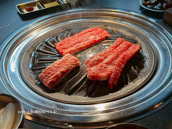 [台中南屯]BAY Korean BBQ Club:文世勳燒