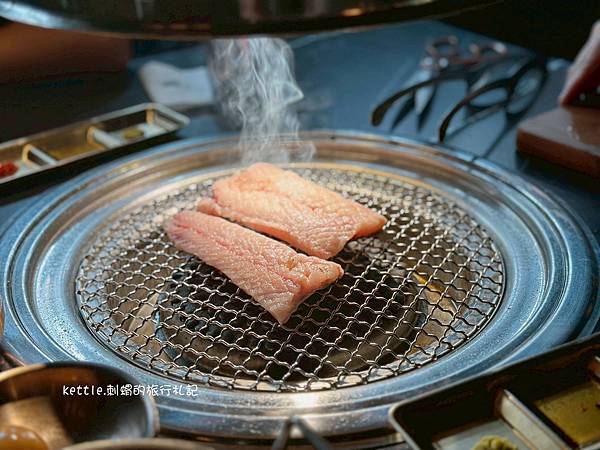 [台中南屯]BAY Korean BBQ Club:文世勳燒