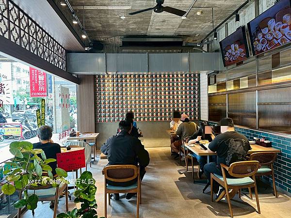 [台中北區]好食行運新派茶餐廳:單人也能輕鬆點、中間不打烊、