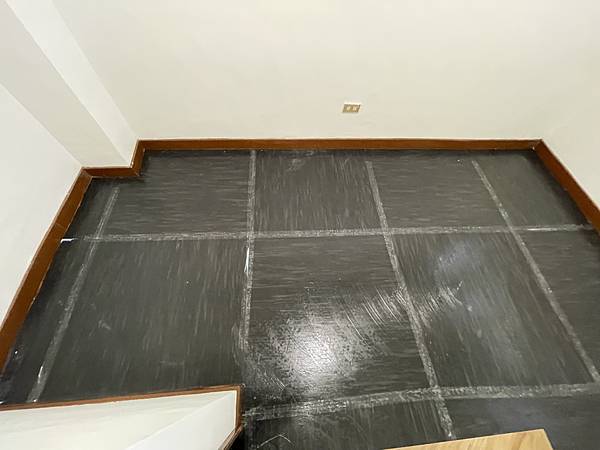 打造老舊公寓地板作品