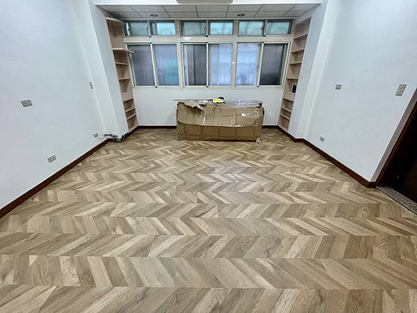 打造老舊公寓地板作品