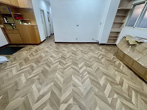 打造老舊公寓地板作品