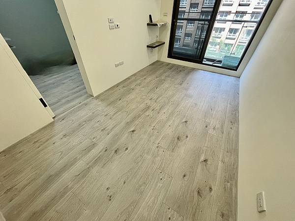 德國原裝PARODOR超耐磨木地板~中和住家新成屋 德國原裝PARODOR超耐磨木地板~中和住家新成屋