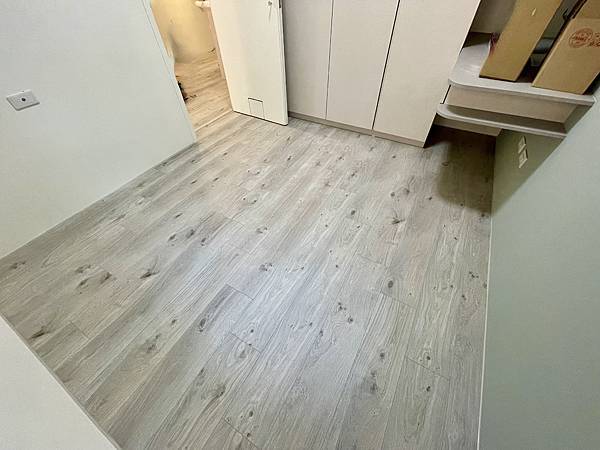 德國原裝PARODOR超耐磨木地板~中和住家新成屋 德國原裝PARODOR超耐磨木地板~中和住家新成屋