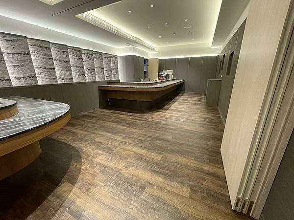 商用空間超耐磨塑膠地板作品