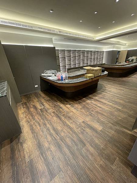 商用空間超耐磨塑膠地板作品