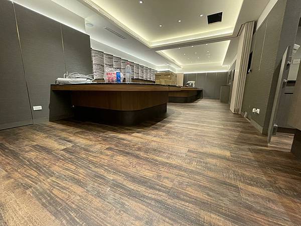 商用空間超耐磨塑膠地板作品