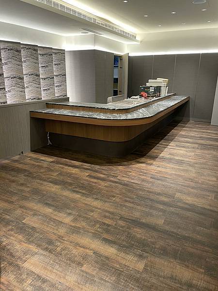 商用空間超耐磨塑膠地板作品