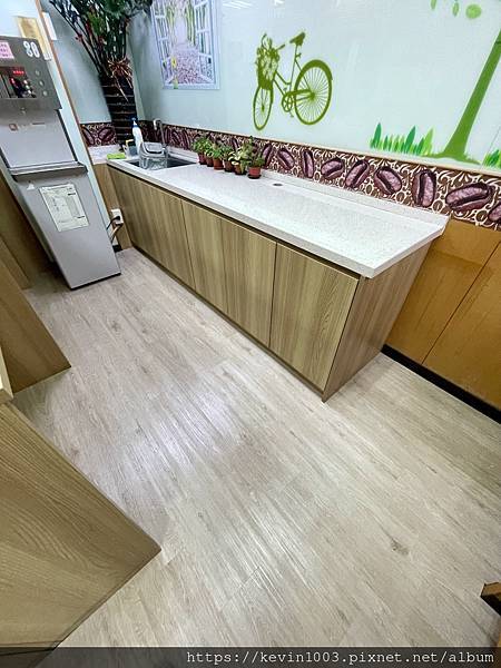 商用空間地板快速換新