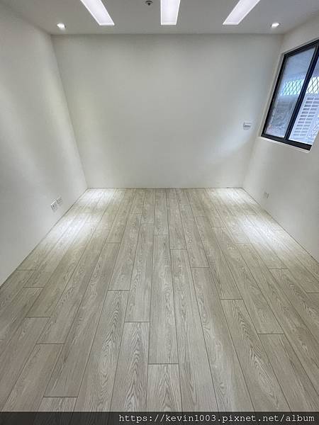 Soliboard 強韌卡扣防水地板中古屋地板翻新作品 Soliboard 強韌卡扣防水地板中古屋地板翻新作品