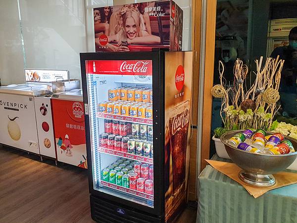 /tmp/phpkDFKP3 /tmp/phpkDFKP3