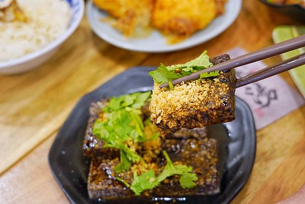 DSC05573-01.jpeg DSC05573-01.jpeg