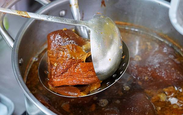 DSC05859-01.jpeg DSC05859-01.jpeg