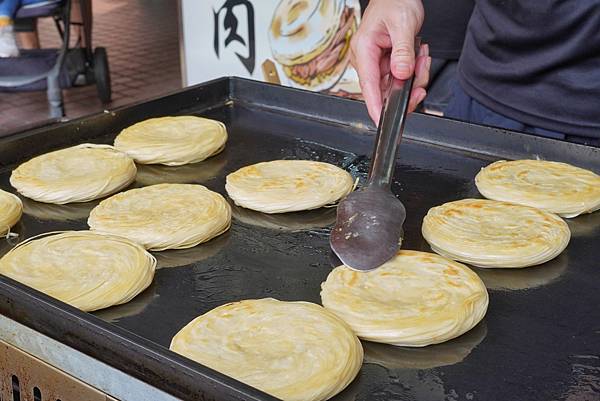 DSC06071-01.jpeg DSC06071-01.jpeg