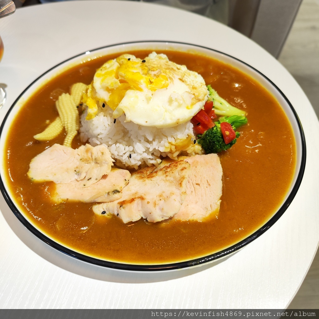 李澤言套餐 嫩煎舒肥雞胸咖哩飯