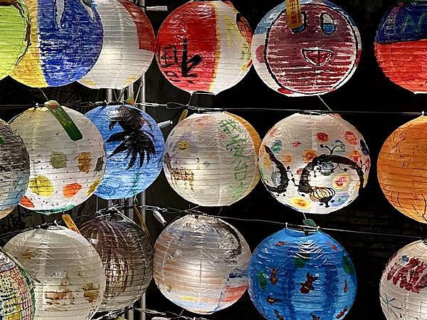 【2025年府城普濟燈會】..1800顆彩繪燈籠在夜空亮起溫暖