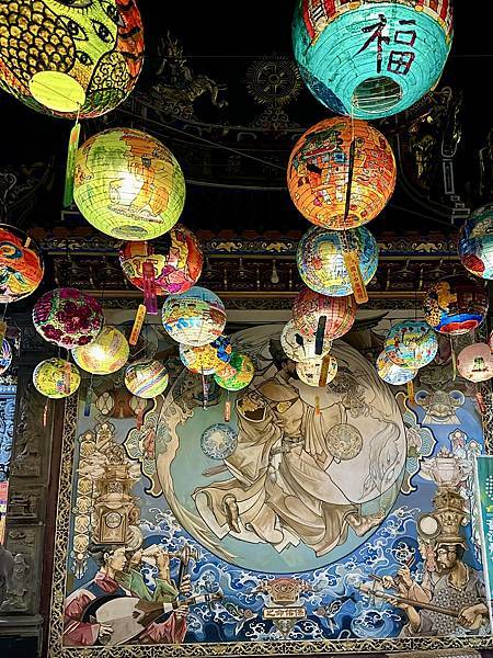 【2025年府城普濟燈會】︰1800顆彩繪燈籠在夜空亮起溫暖
