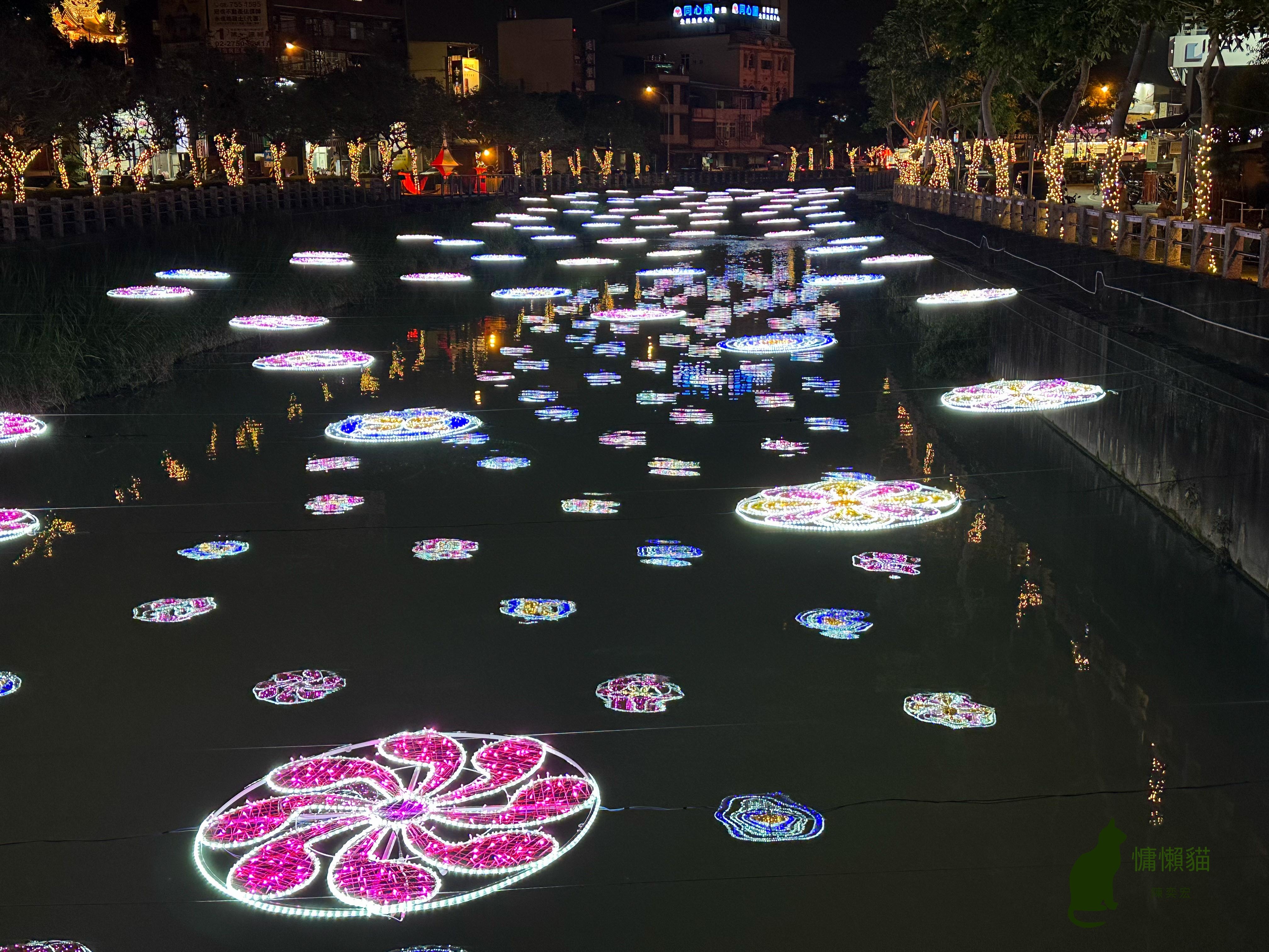 藝術家將對屏東的過往追憶及對未來的美好願景都幻化成萬年溪畔一 藝術家將對屏東的過往追憶及對未來的美好願景都幻化成萬年溪畔一