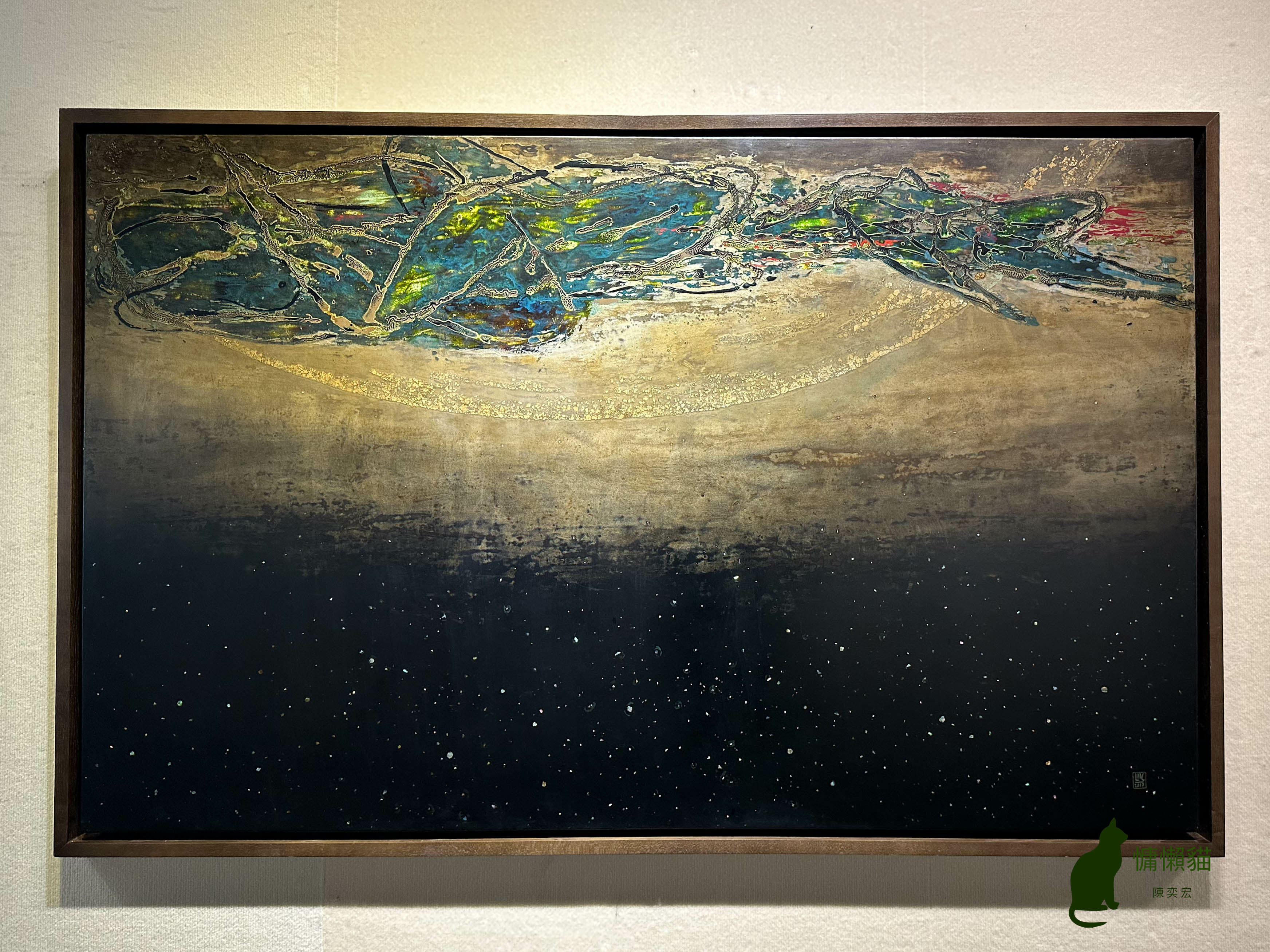 越南漆畫展現了越南傳統文化與現代藝術的交融，蘊含濃厚的民族情