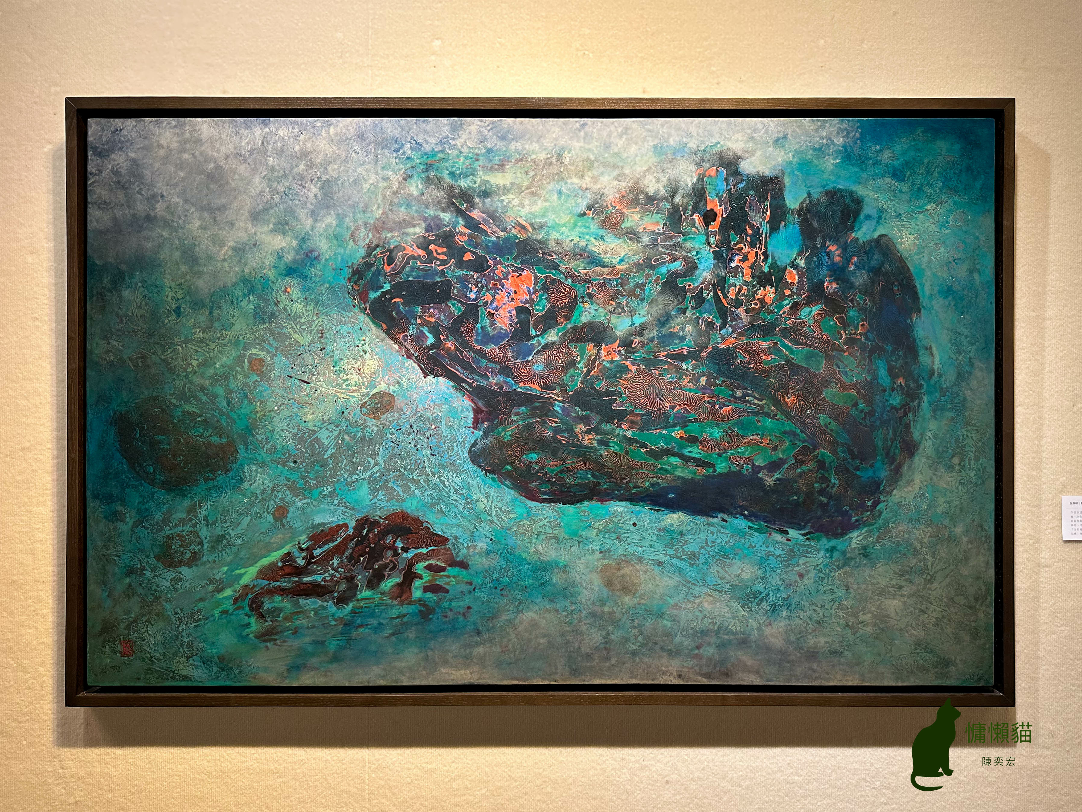 越南漆畫展現了越南傳統文化與現代藝術的交融，蘊含濃厚的民族情