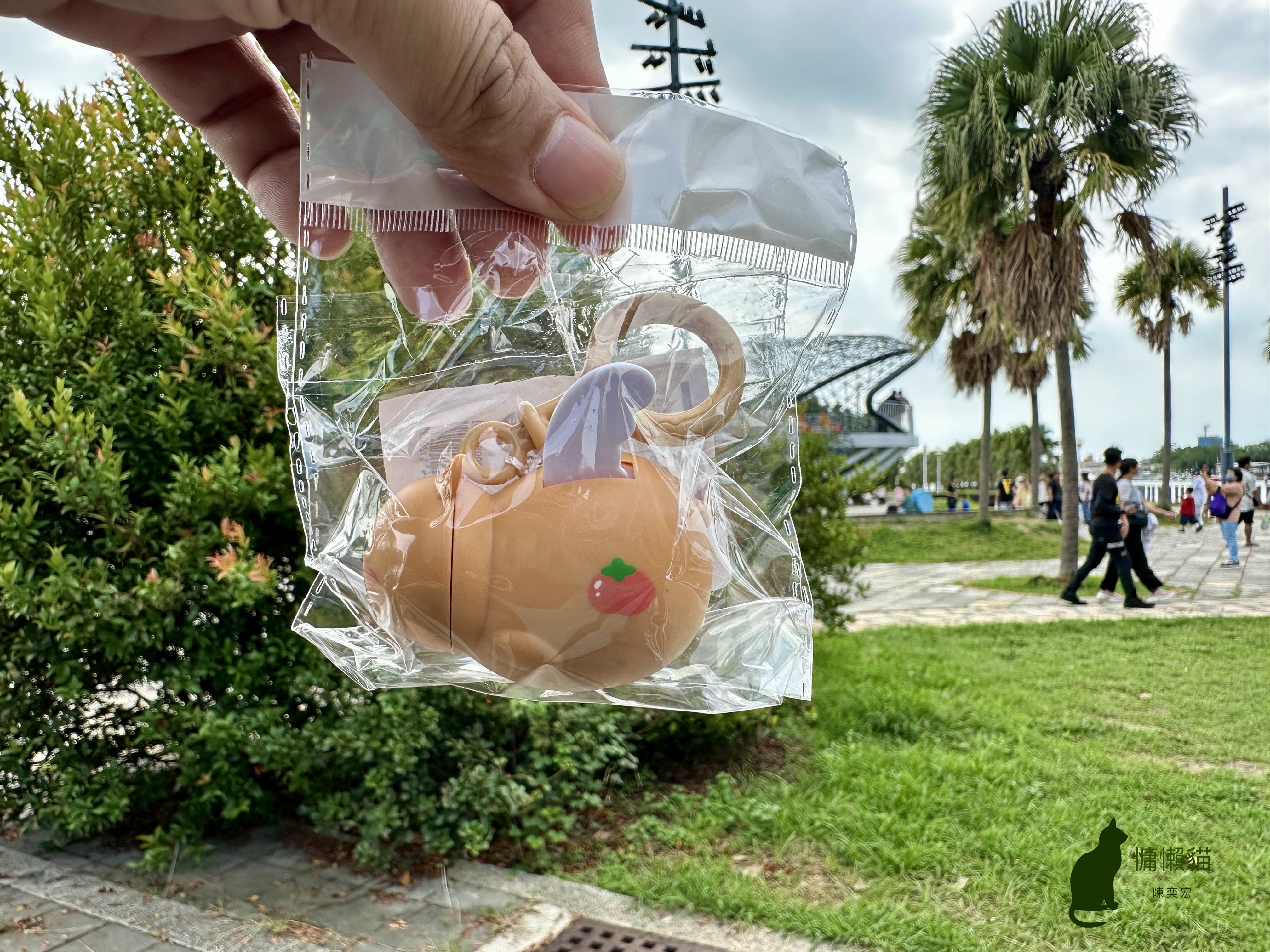 台南萌潮再度來襲,慵懶療癒的卡比胖拉出沒在漁人碼頭,陪大家一 台南萌潮再度來襲,慵懶療癒的卡比胖拉出沒在漁人碼頭,陪大家一