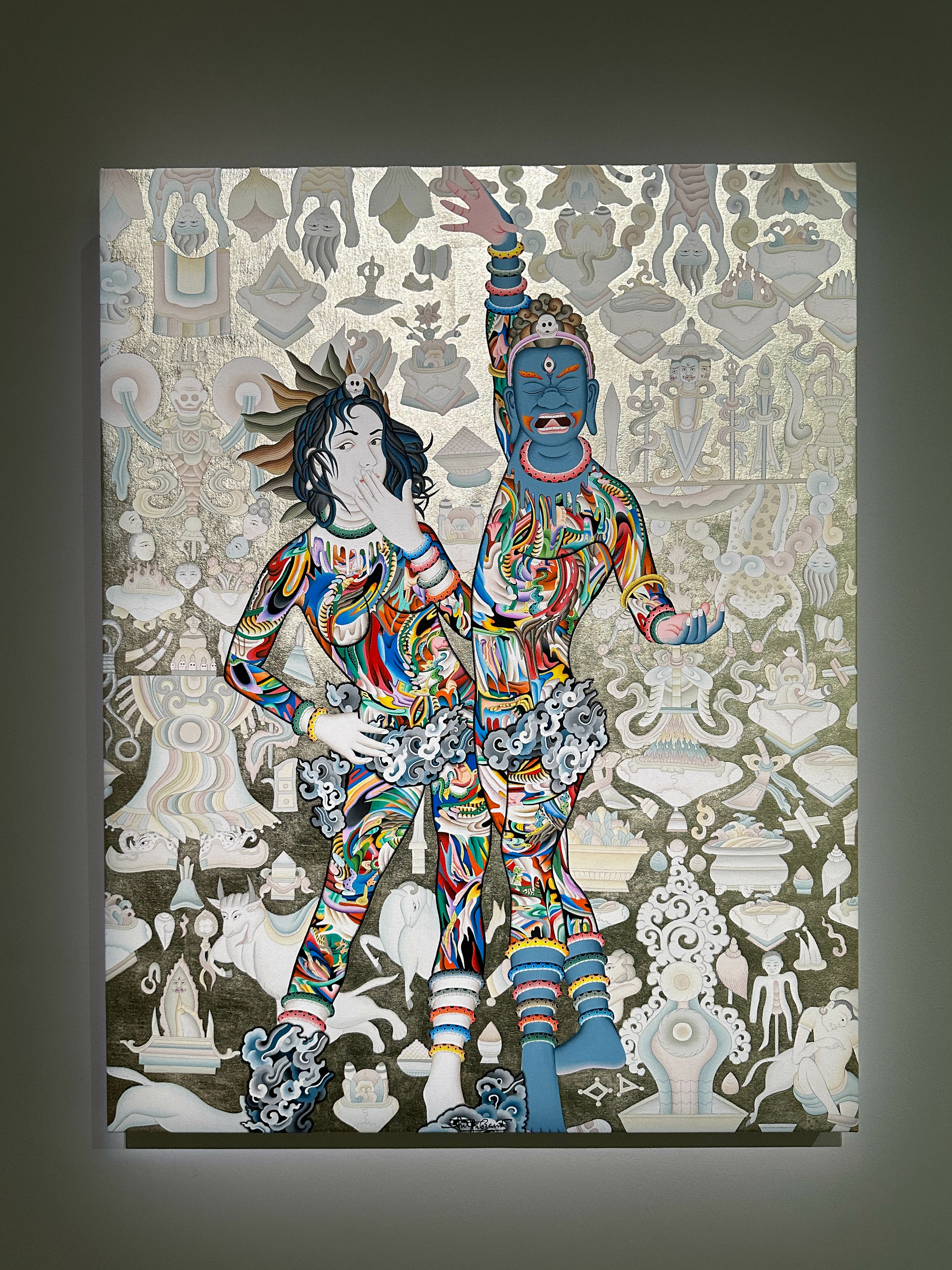 尼泊爾與不丹的當代藝術家從古老的唐卡與佛教符號出發，將其融入