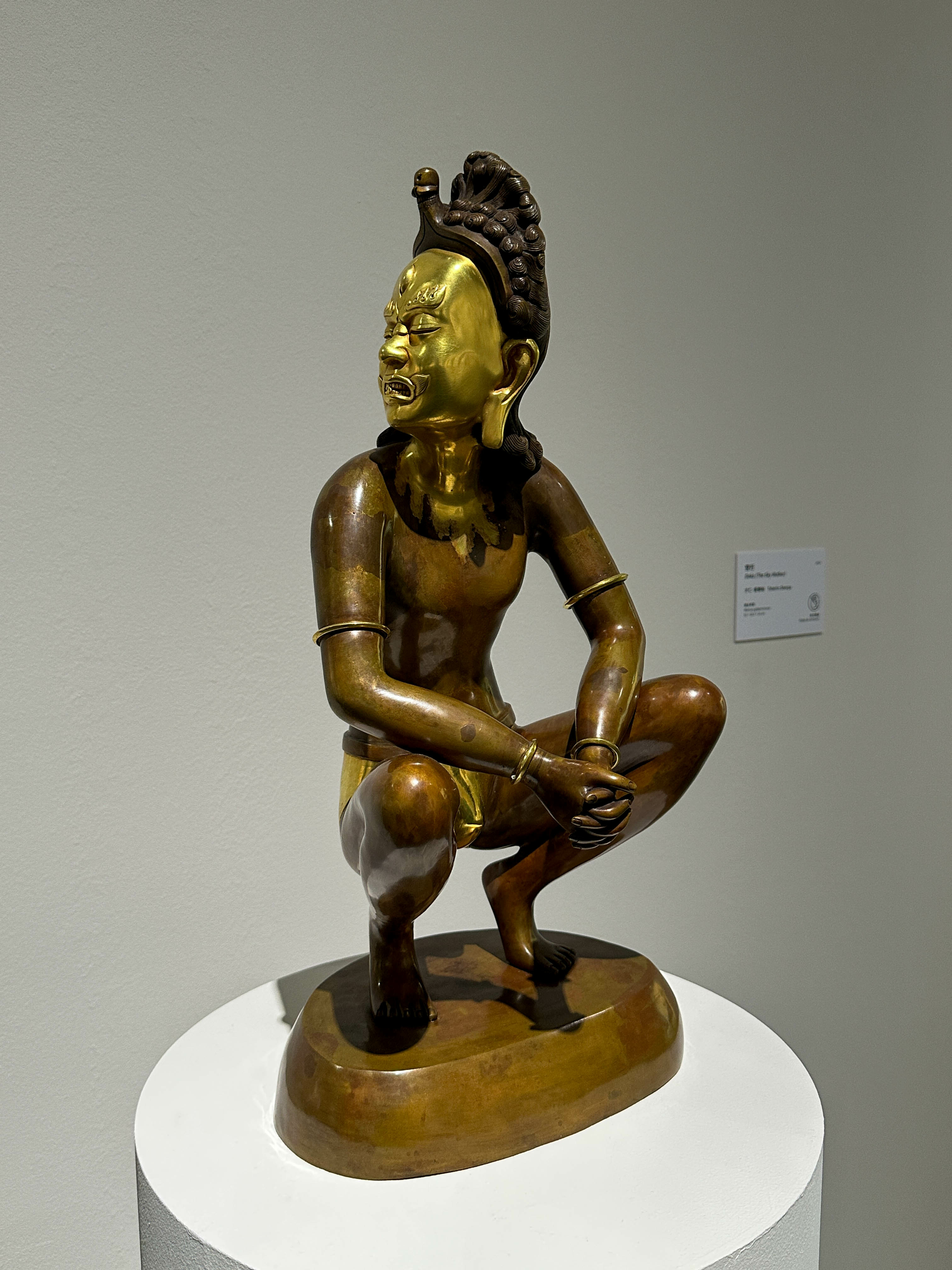 尼泊爾與不丹的當代藝術家從古老的唐卡與佛教符號出發，將其融入