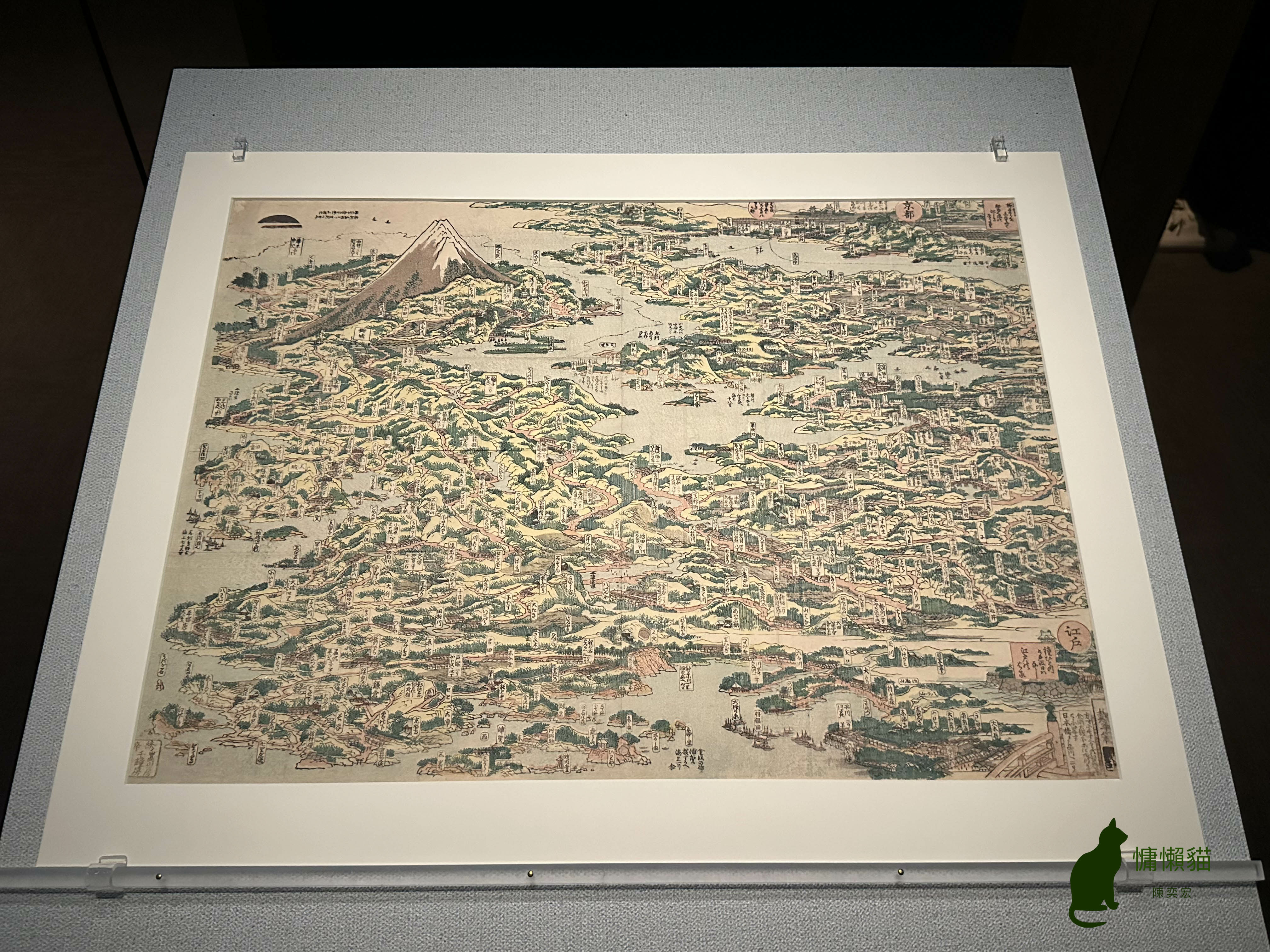 浮世繪是一首能看見的詩，它純粹的線條與色彩，帶領著我們以感覺