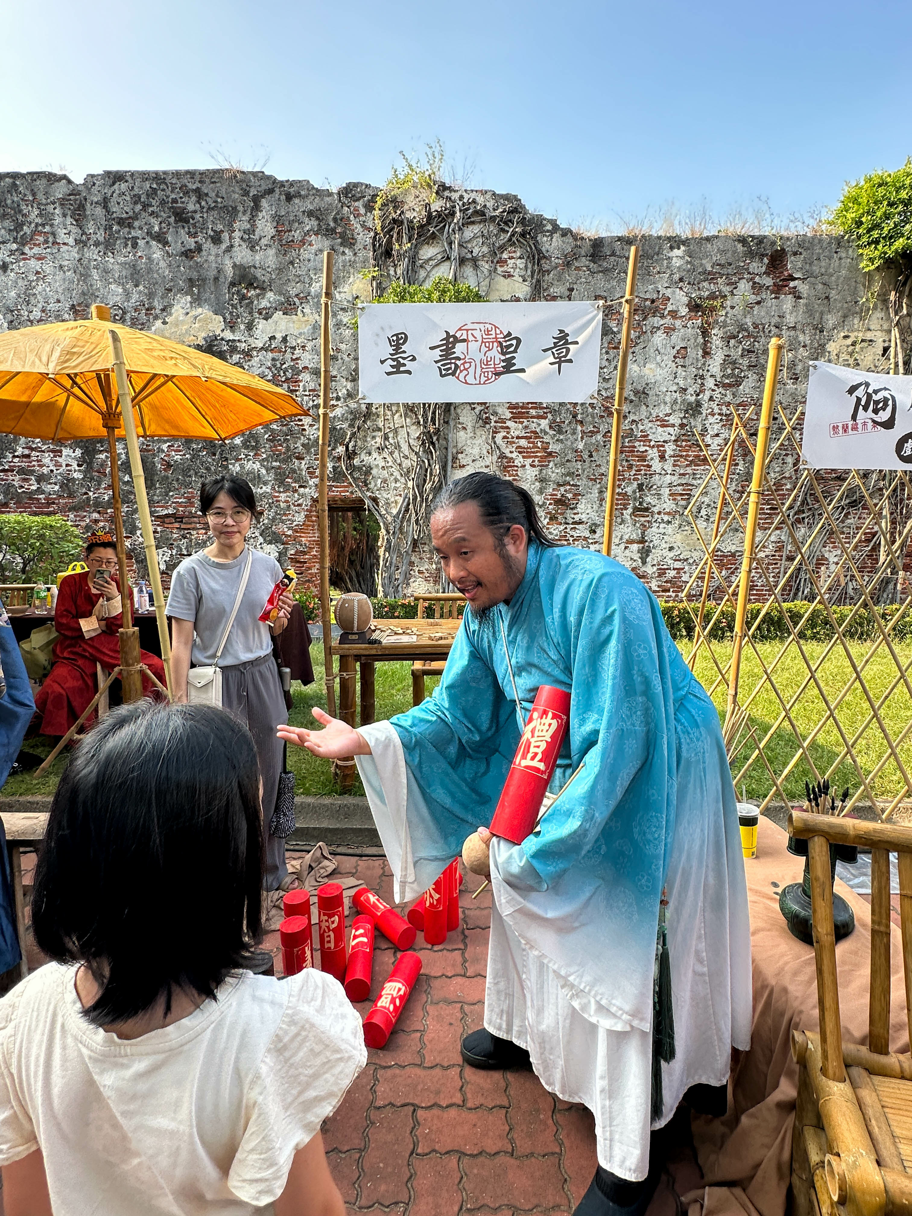 「熱蘭遮市集」讓歷史不再只是靜止的展覽，而是能親手觸摸、親身