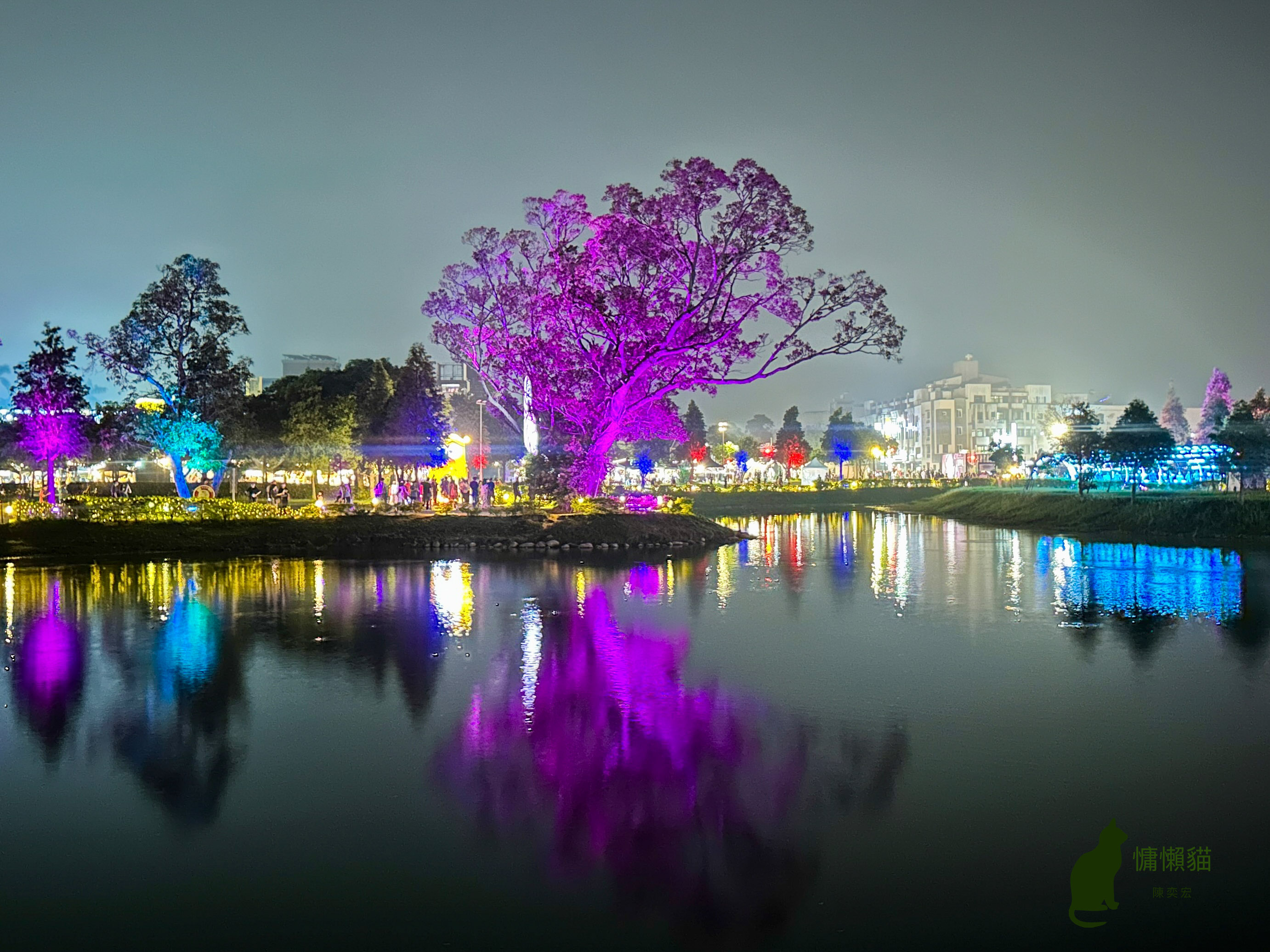 大家在夜色來臨時進入一場奇幻夢境,我們墮入《愛麗絲夢遊仙境》 大家在夜色來臨時進入一場奇幻夢境,我們墮入《愛麗絲夢遊仙境》