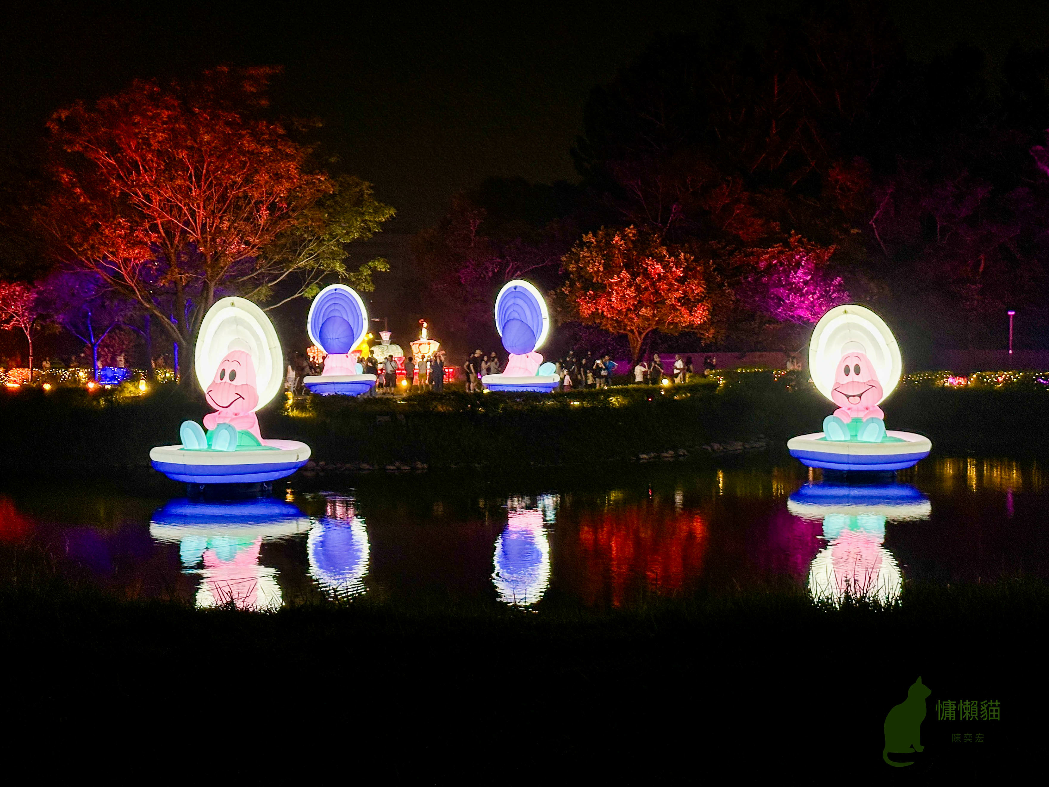 大家在夜色來臨時進入一場奇幻夢境,我們墮入《愛麗絲夢遊仙境》 大家在夜色來臨時進入一場奇幻夢境,我們墮入《愛麗絲夢遊仙境》