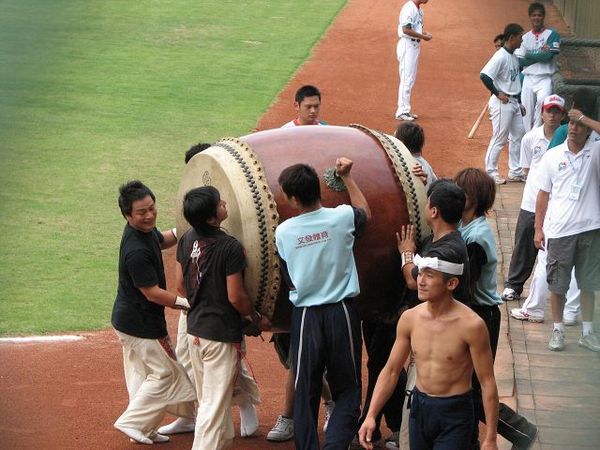 今天賽前表演是鬼太鼓座   