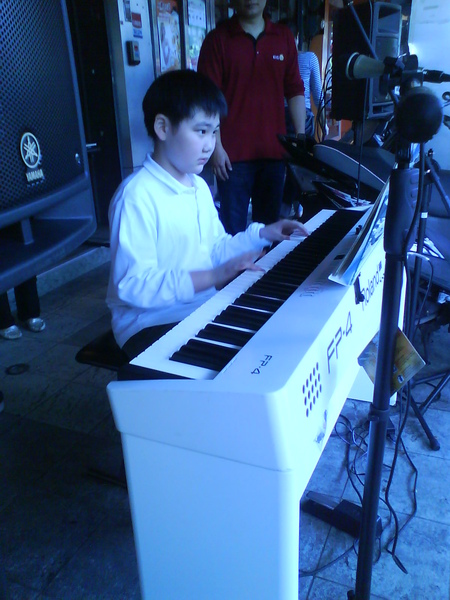 小小鋼琴手