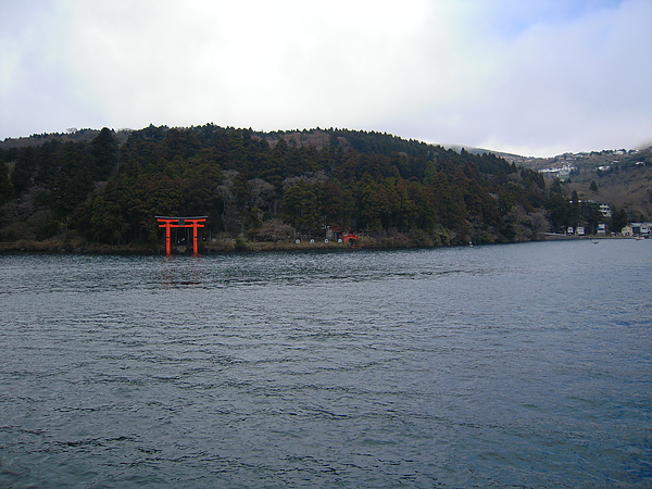 遠窕箱根神社