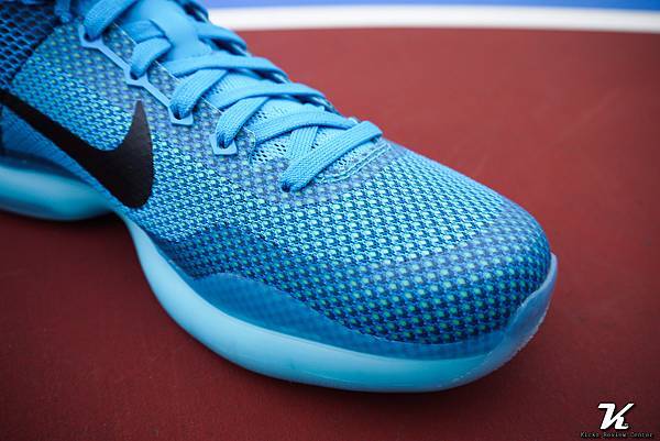 Kobe x em sale