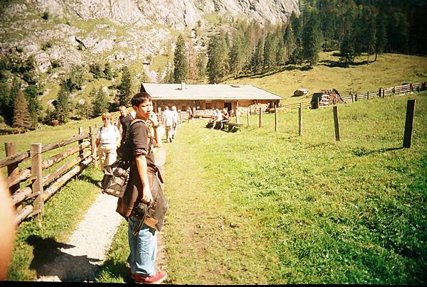 r001-010.jpg
